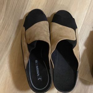 Romika Women's 39 Mokassetta 244 Slide Sandal Tan Leather & Black Comfort Fabric